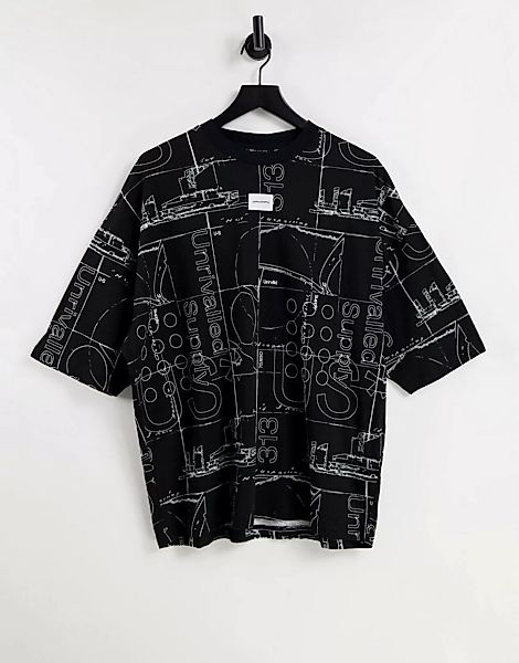 ASOS – Unrvlld Spply – Oversize-T-Shirt in Schwarz mit durchgehendem Grafik günstig online kaufen
