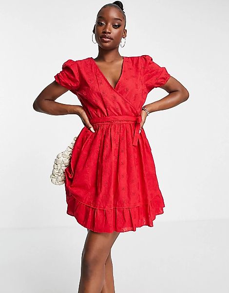 NA-KD – Kleid in Rot im Milchmädchen-Stil mit Lochstickerei günstig online kaufen