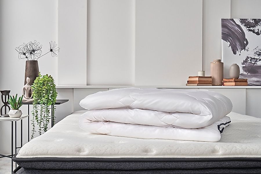 Yatas Bedding Microfaserbettdecke »Dacron-Light®, Bettdecke 135x200 cm & we günstig online kaufen