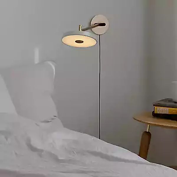 Umage Asteria Wandleuchte LED, oliv - 42 cm - mit Stecker günstig online kaufen