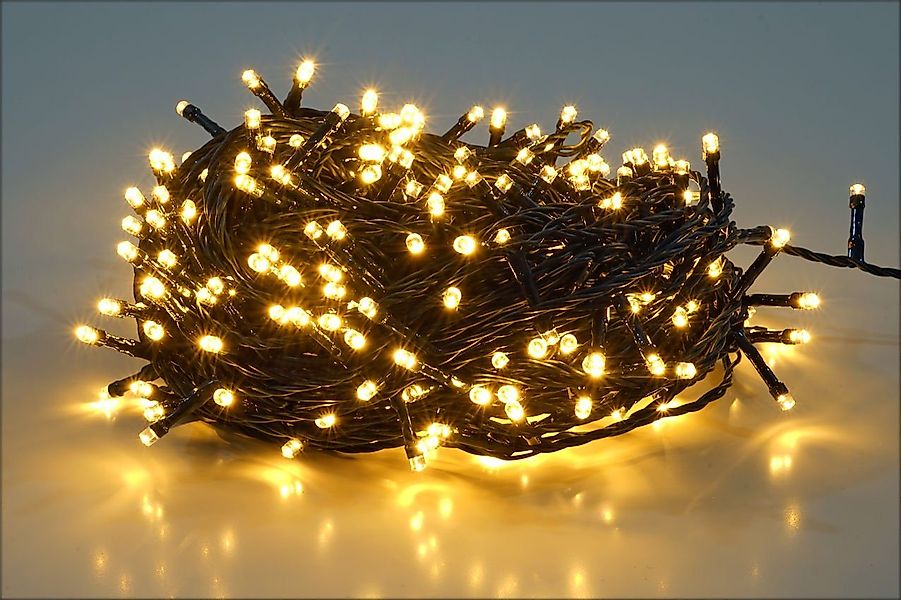 Spetebo LED-Lichterkette Weihnachts Lichterkette warm weiß - 320 LED / 24 m günstig online kaufen