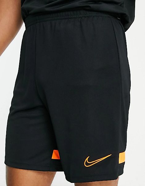 Nike Football – Academy – Shorts in Schwarz und Orange günstig online kaufen