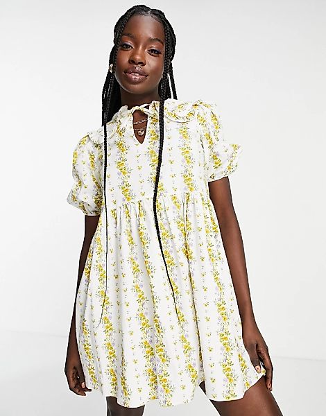 Miss Selfridge – Hängerkleid mit Kragen und Blümchenmuster-Weiß günstig online kaufen