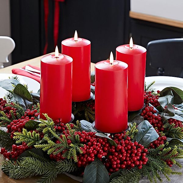 50cm Adventskranz mit roten Beeren inkl. Kerzenhalter und 4er Set TruGlow® günstig online kaufen