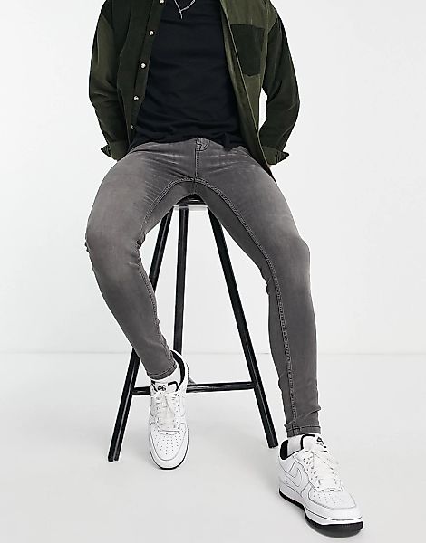Topman – Essential – Extrem hautenge Jeans in verwaschenem Schwarz günstig online kaufen