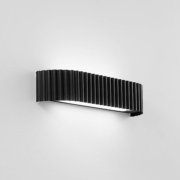 LED-Wandlampe Niike, schwarz, Breite 40 cm, Metall, CCT günstig online kaufen