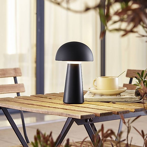 Lindby LED-Akkutischleuchte Zyre, schwarz, IP44, Touchdimmer günstig online kaufen