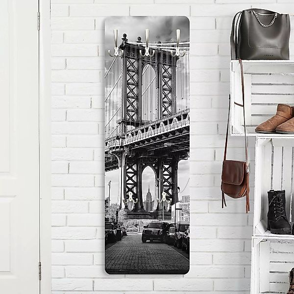 Wandgarderobe Holzpaneel Architektur & Skyline Manhattan Bridge in America günstig online kaufen
