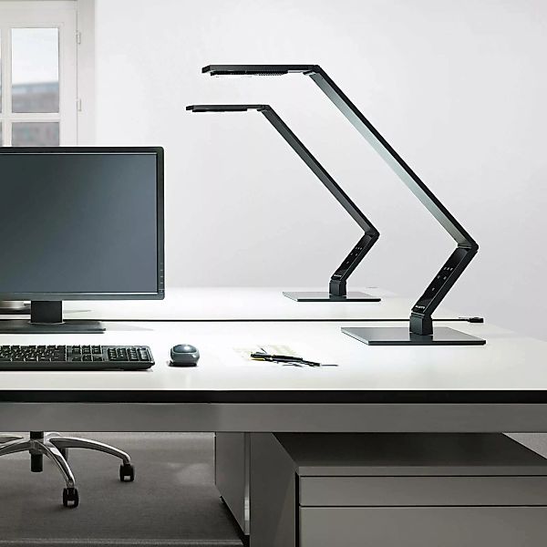 Luctra Table Linear LED-Tischleuchte Fuß schwarz günstig online kaufen