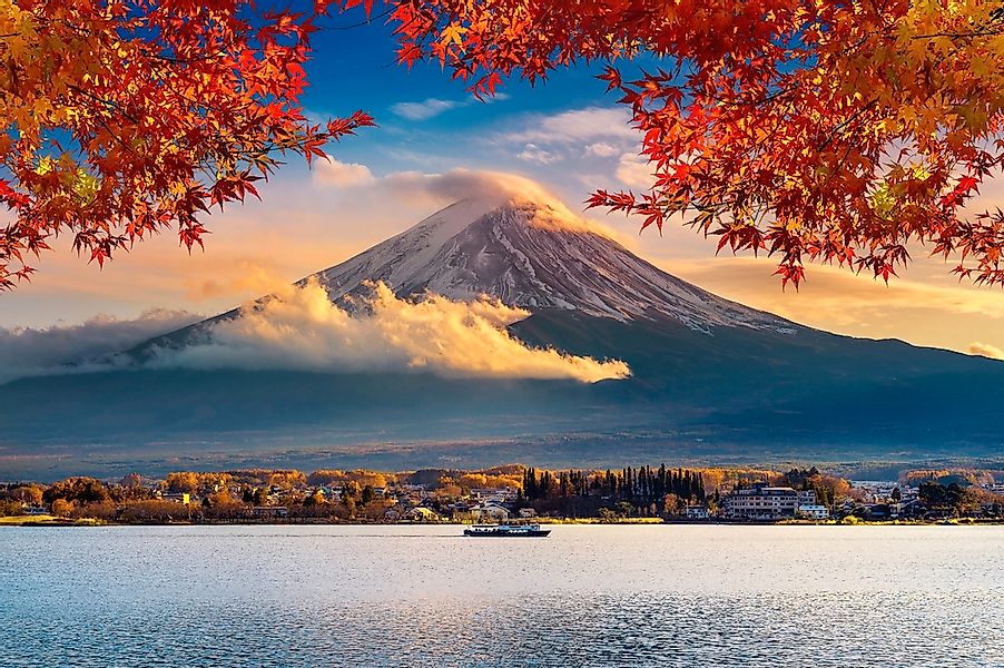 Papermoon Fototapete "FUJI BERG-JAPAN GEBIRGE WALD SEE WOLKEN SONNE VULKAN" günstig online kaufen