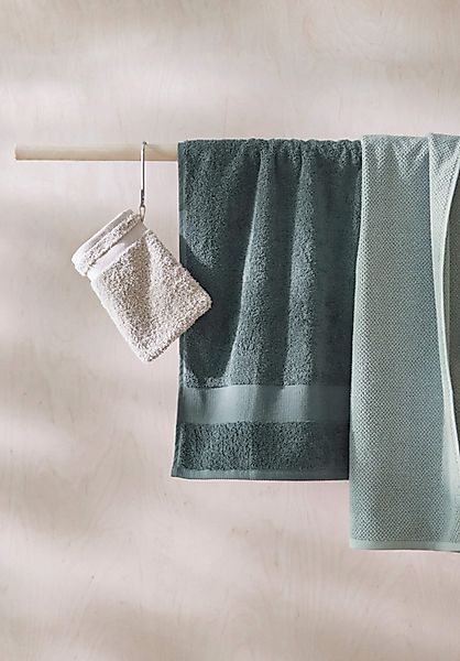 hessnatur Frottier Handtuch aus Bio-Baumwolle - grün - Größe 50x100 cm günstig online kaufen