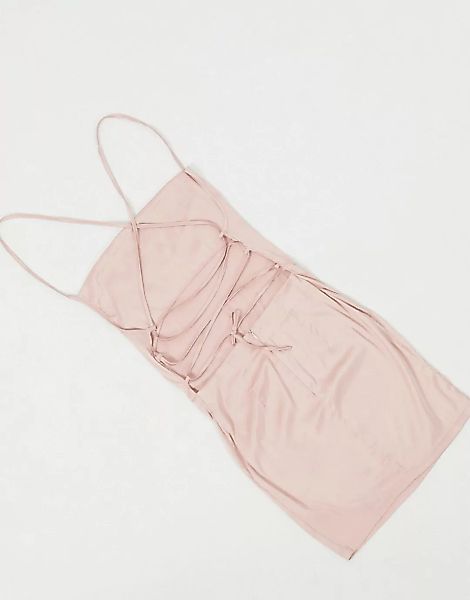 NaaNaa – Mini-Trägerkleid aus Satin mit Wasserfallausschnitt in Blassrosa günstig online kaufen