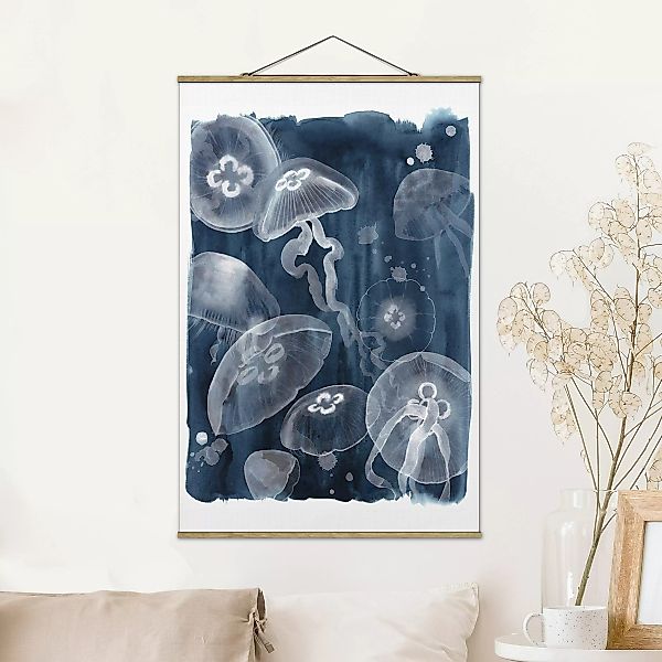 Stoffbild Tiere mit Posterleisten - Hochformat Mondmedusen I günstig online kaufen